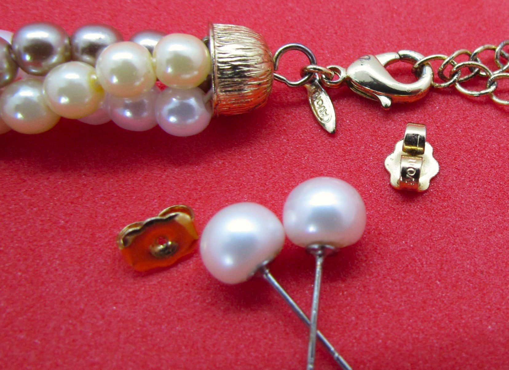 Vintage Avon Pearl Triple Strand Twist Set.