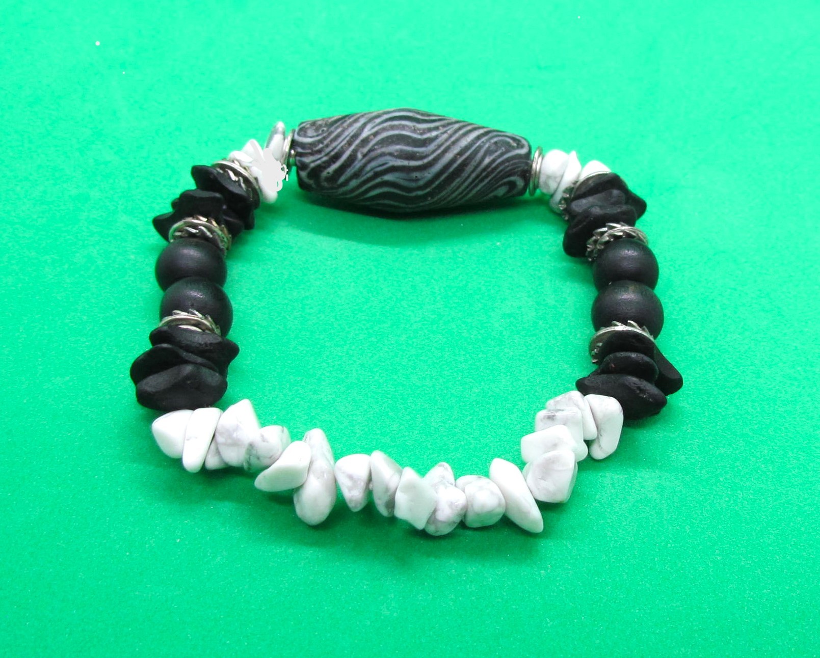 Heritage Tibetan Bead with Howlite & Sandlewood Bracelet.