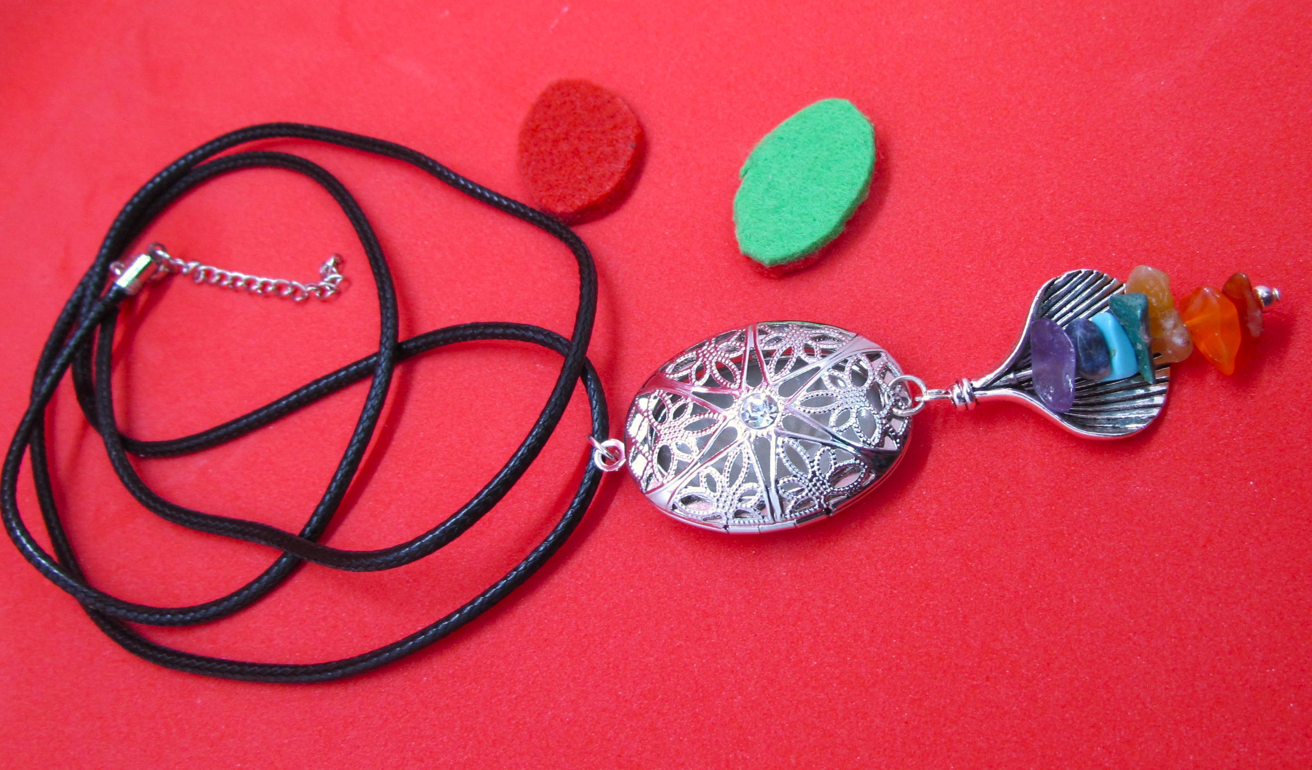 Individual Essence Chakra Aromatherapy Locket Diffuser .