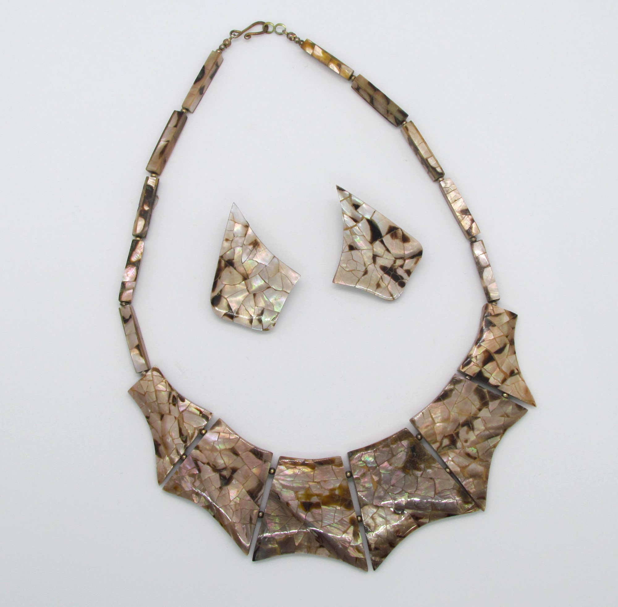  Fabulous Fashion Vintage Paved Nacre Shell Set.