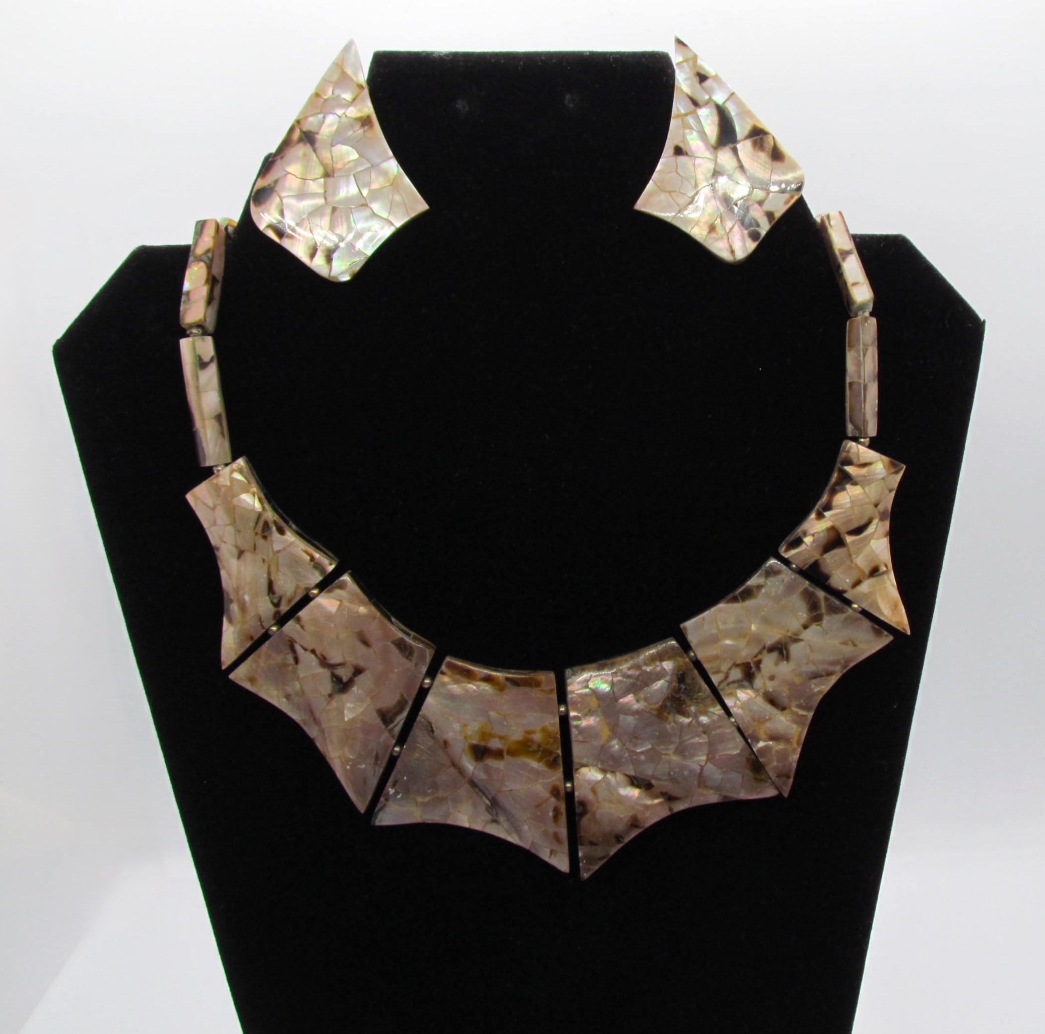  Fabulous Fashion Vintage Paved Nacre Shell Set.
