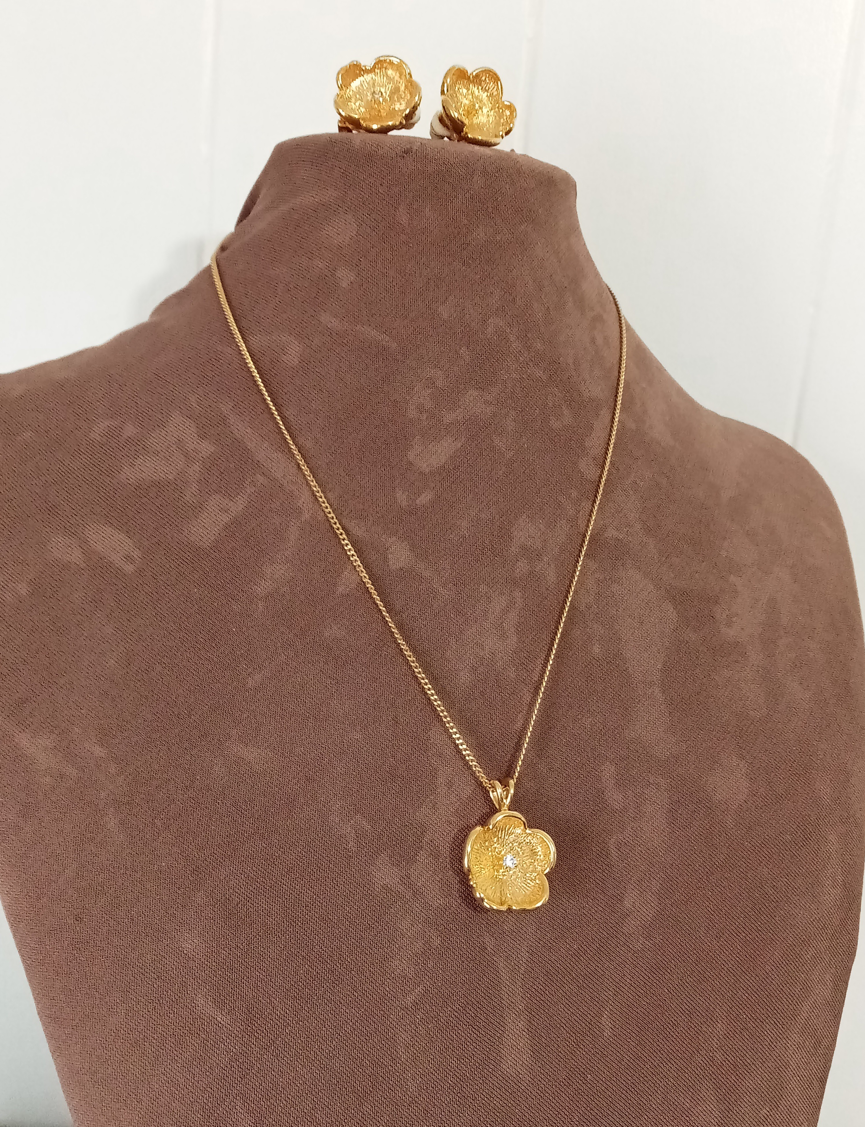 Vintage Gold Buttercup Flower Jewelry Set