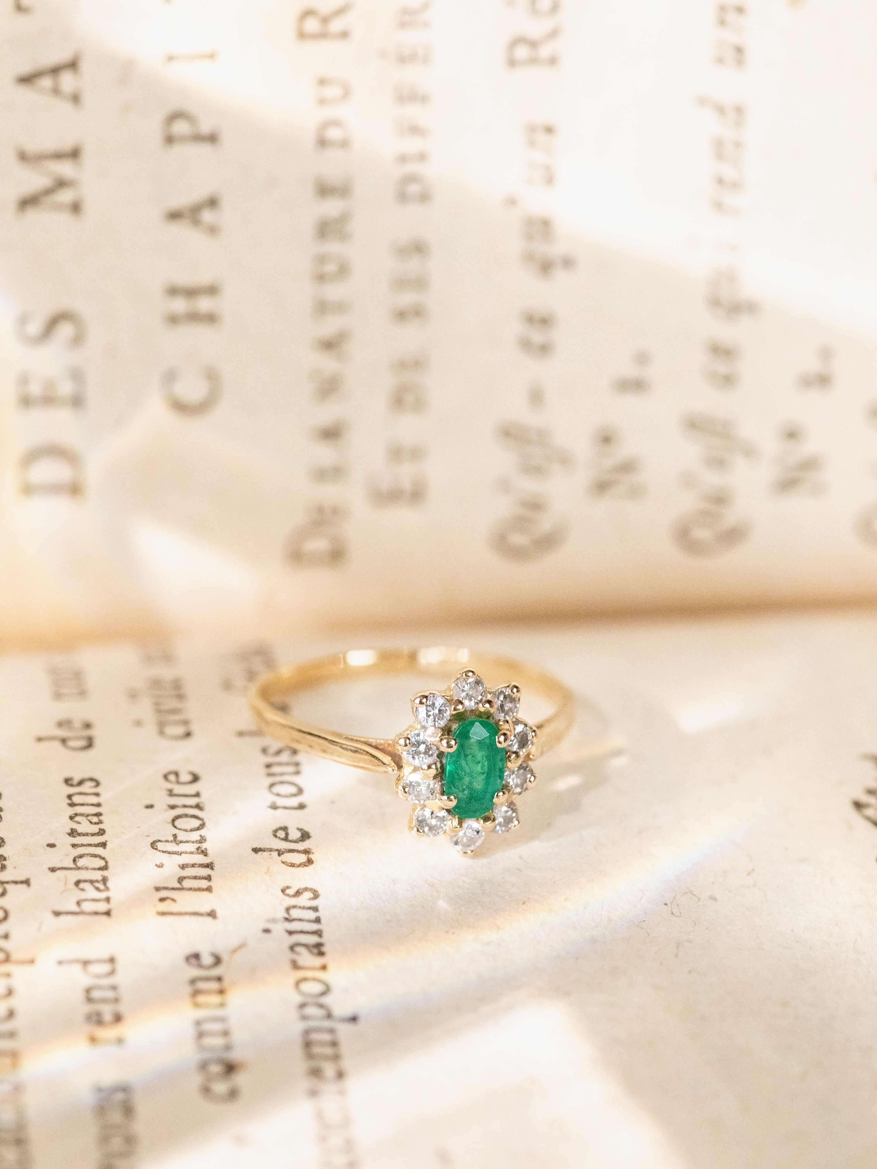 LA LUCILLE, adorable petite Marguerite émeraude & diamants 💫