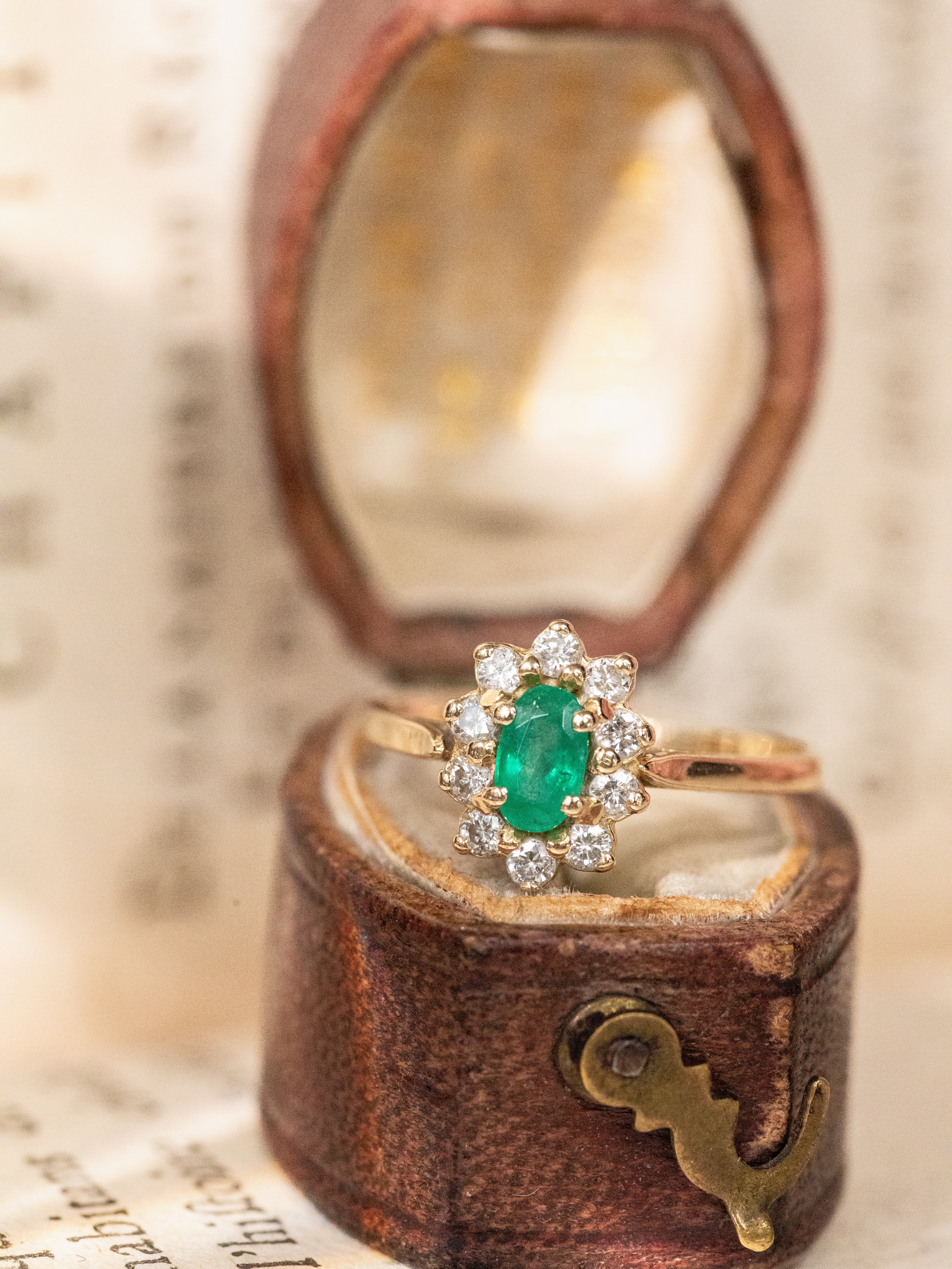 LA LUCILLE, adorable petite Marguerite émeraude & diamants 💫