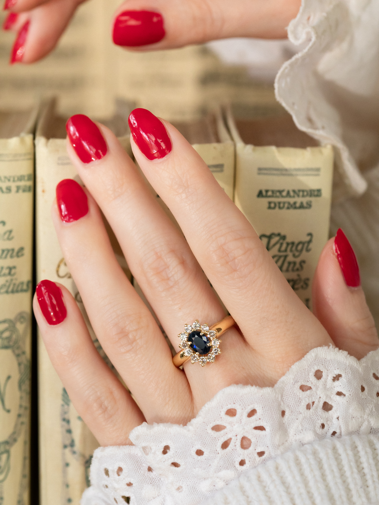 LA ARMANDE, sublime et intemporelle bague Marguerite saphir & diamants 💫