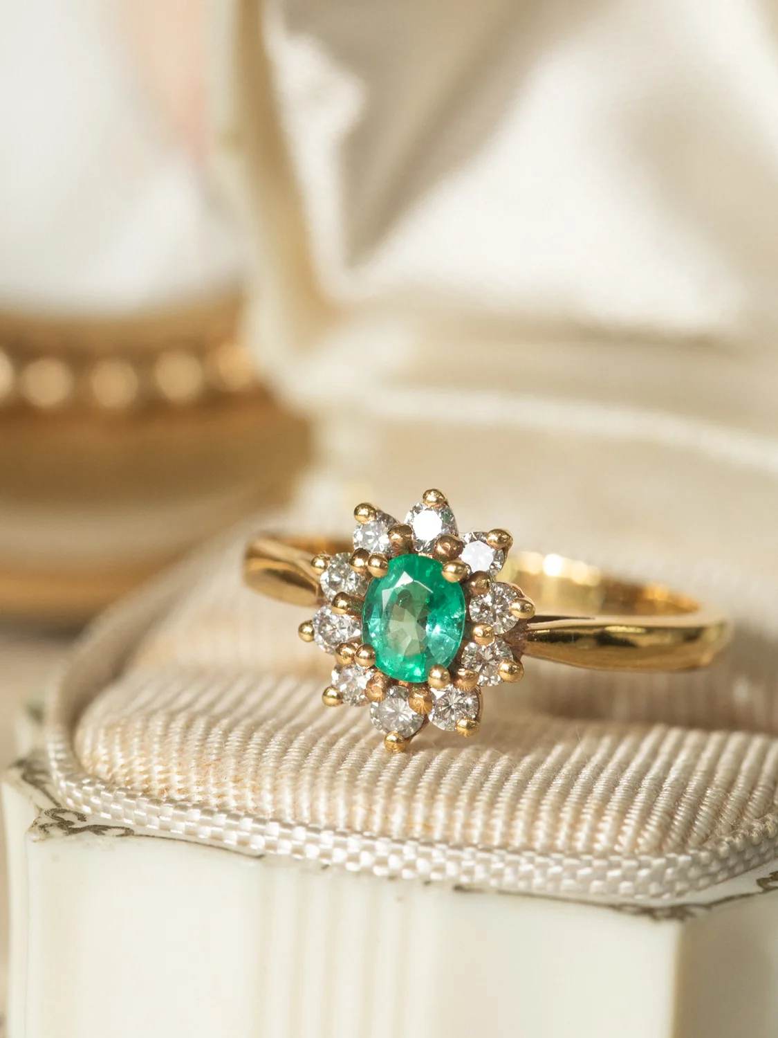 LA OCTAVIE, sublime et adorable bague Marguerite émeraude & diamants 💫
