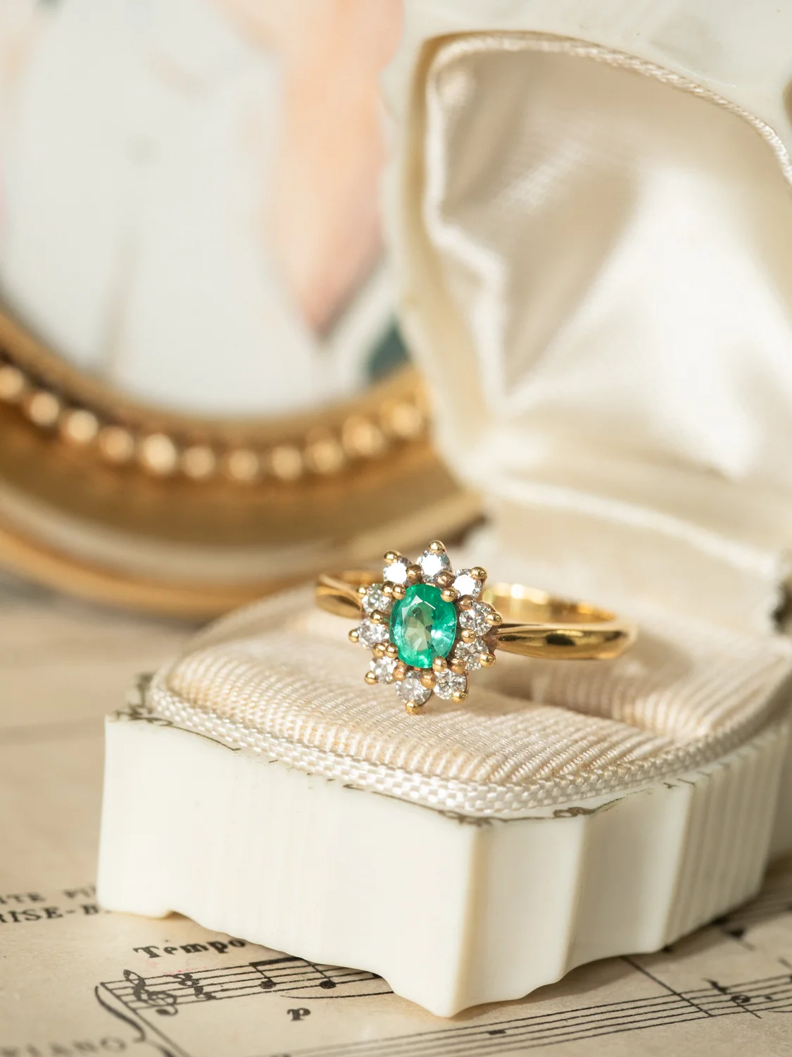 LA OCTAVIE, sublime et adorable bague Marguerite émeraude & diamants 💫