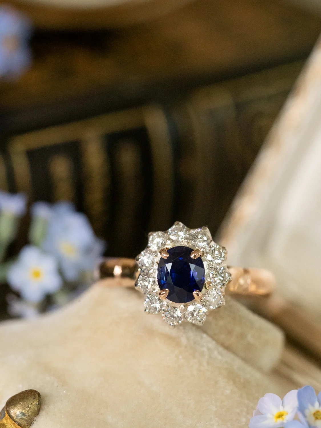 LA CLAUDINE, magnifique et romantique bague Pompadour ancienne en or rose 18 carats, saphir & diamants scintillants ✨