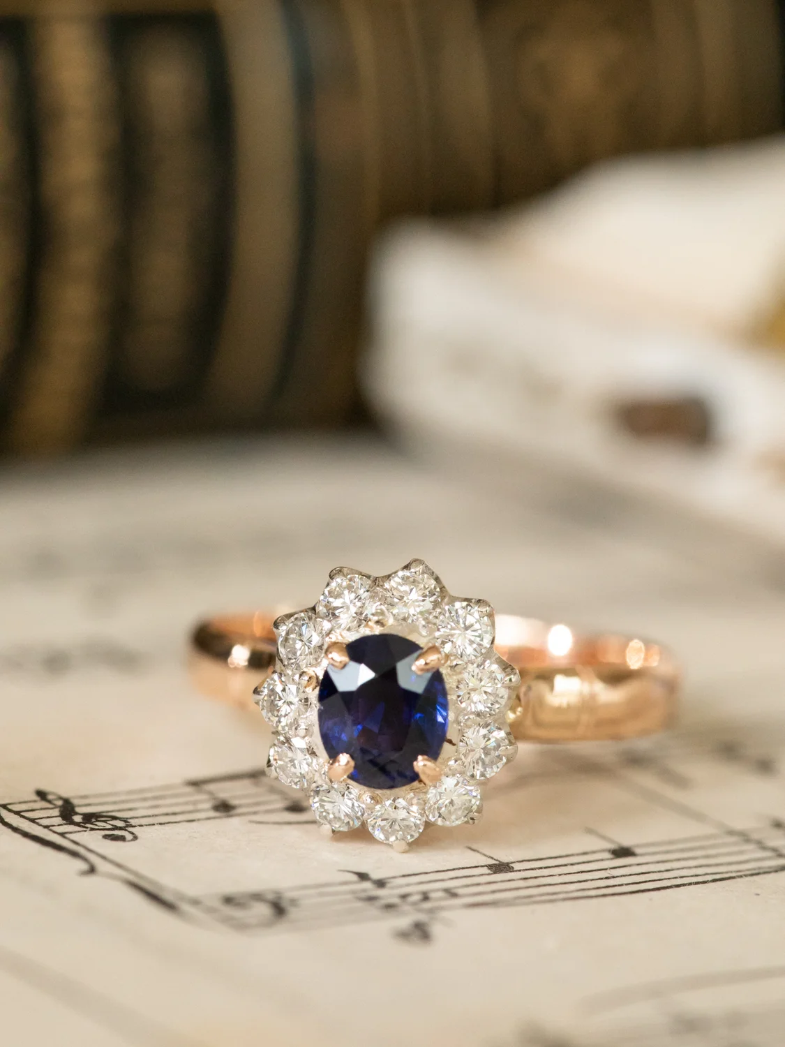 LA CLAUDINE, magnifique et romantique bague Pompadour ancienne en or rose 18 carats, saphir & diamants scintillants ✨