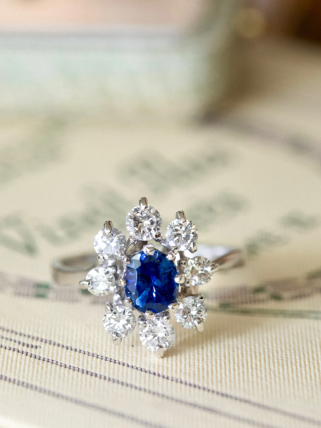 LA SIGRID, splendide bague Marguerite (vers 1940) saphir & diamants étincelants ✨