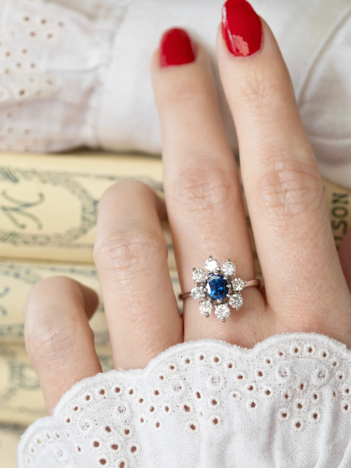 LA SIGRID, splendide bague Marguerite (vers 1940) saphir & diamants étincelants ✨
