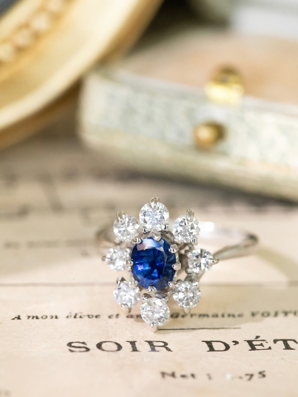 LA SIGRID, splendide bague Marguerite (vers 1940) saphir & diamants étincelants ✨