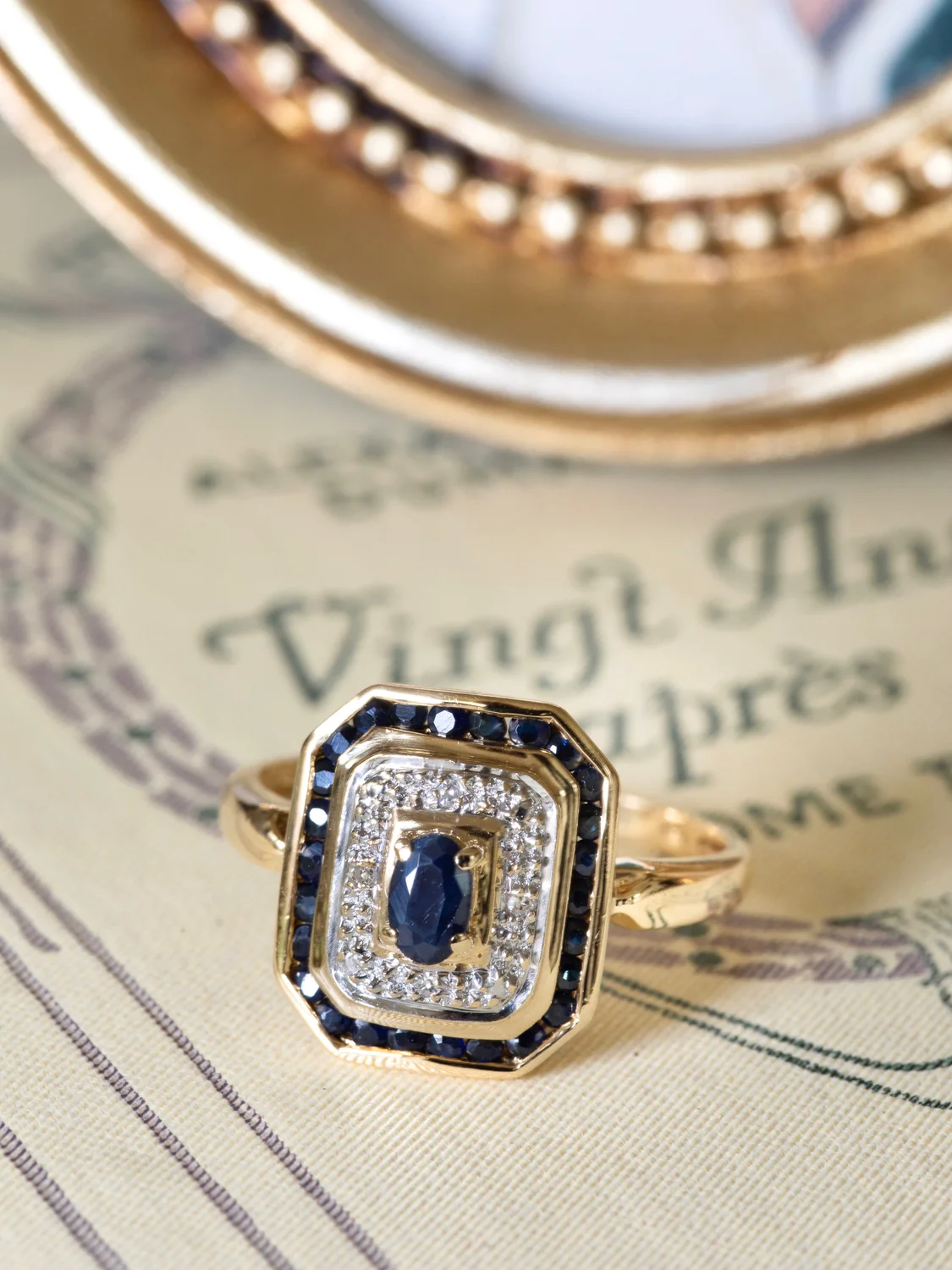 LA GEORGIA, sublime bague octogonale de style Art Déco en or 18 carats deux tons, saphir & diamants 💫