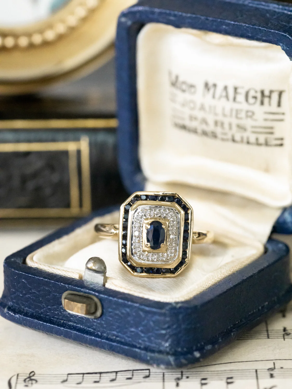 LA GEORGIA, sublime bague octogonale de style Art Déco en or 18 carats deux tons, saphir & diamants 💫