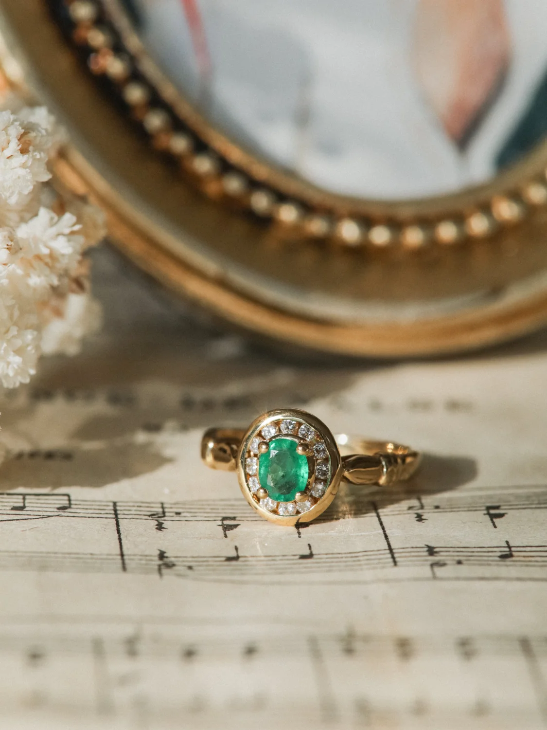 LA HONORINE, splendide bague émeraude & entourage diamants 💫