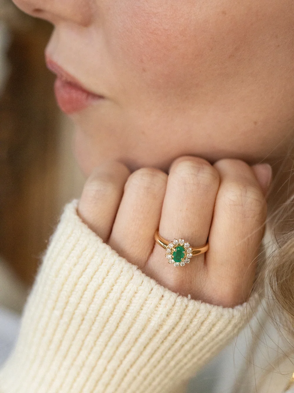 LA HORTENSE, magnifique bague marguerite émeraude entourage diamants 💫