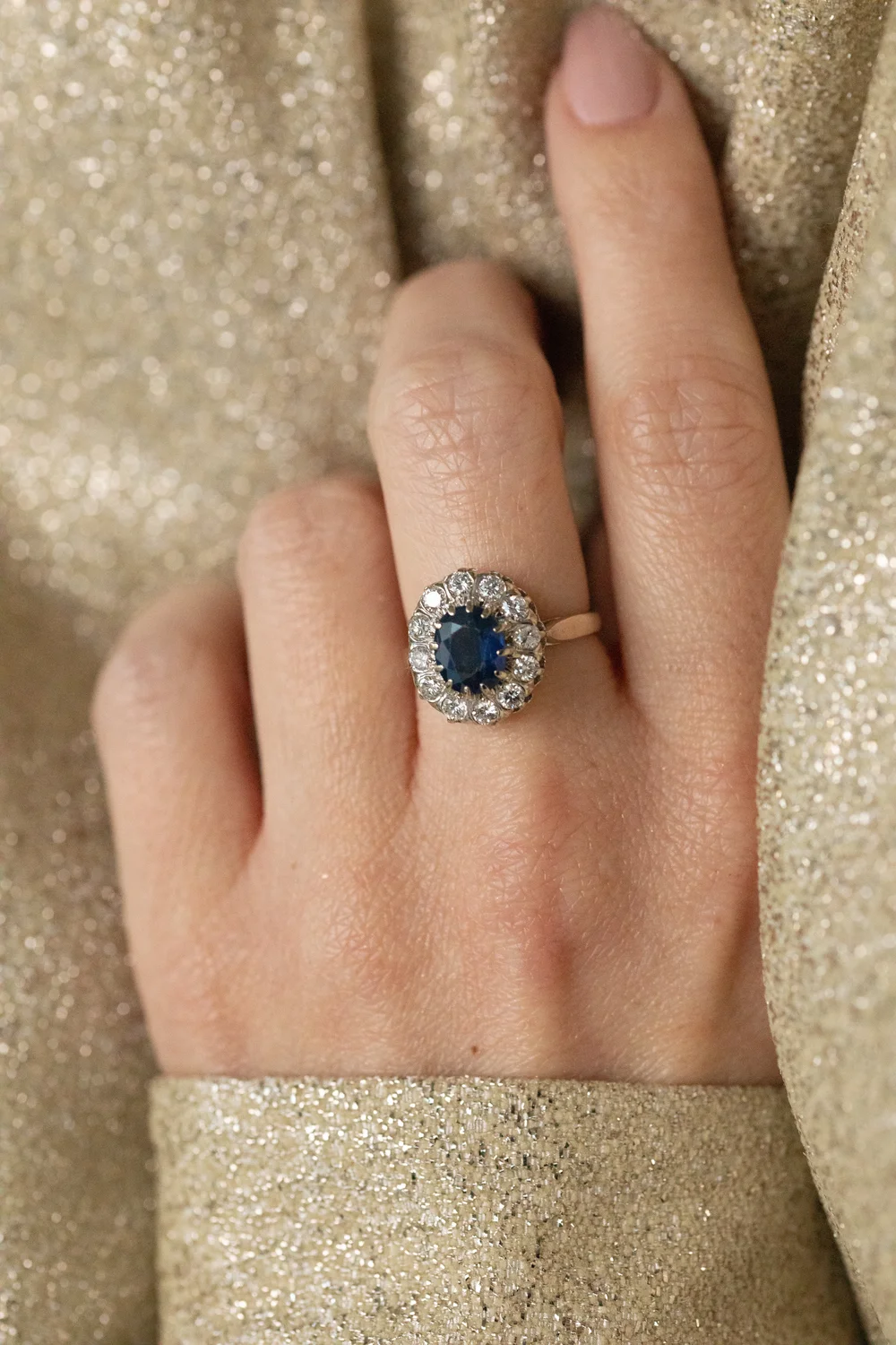 LA EUGÉNIE, merveilleuse bague Pompadour années 1940 en saphir & diamants 💫