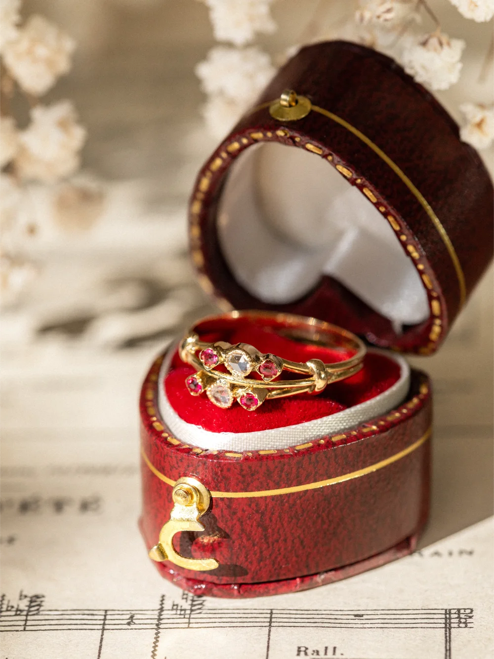 LA AMANTINE, exquise bague Belle Epoque en or 18 carats & diamants 💫