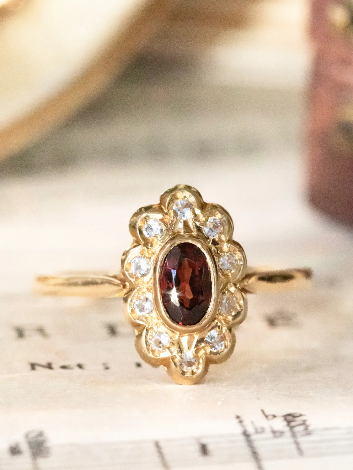 LA CARMELLA, sublime et envoûtante bague marquise grenat & oxydes 💫