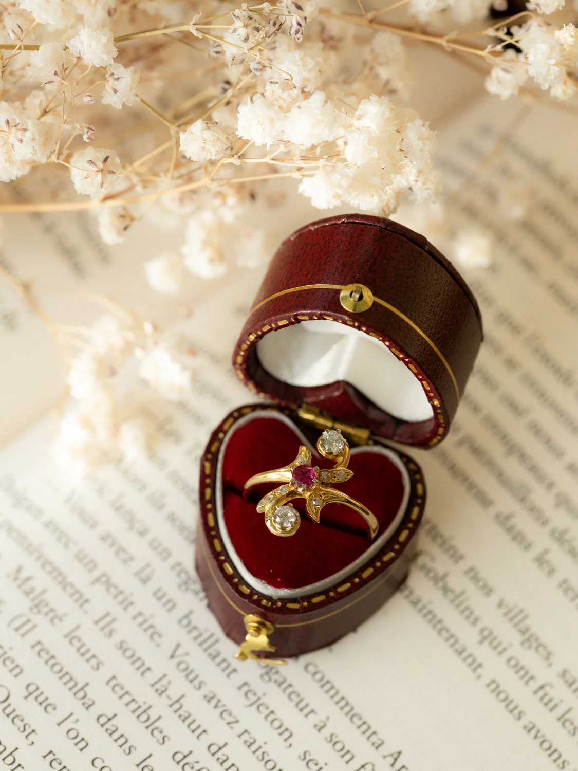 LA DAPHNÉ, irrésistible bague Toi & Moi en rubis et diamants 💫