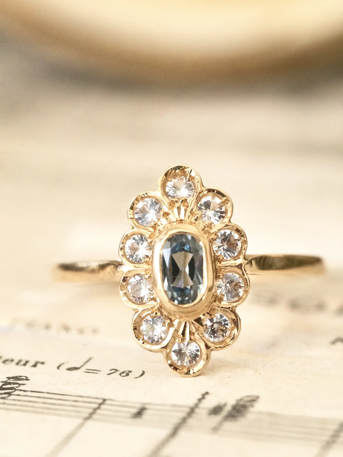 LA LÉONINE, sublime et lumineuse bague Marquise aigue-marine et oxydes 💫