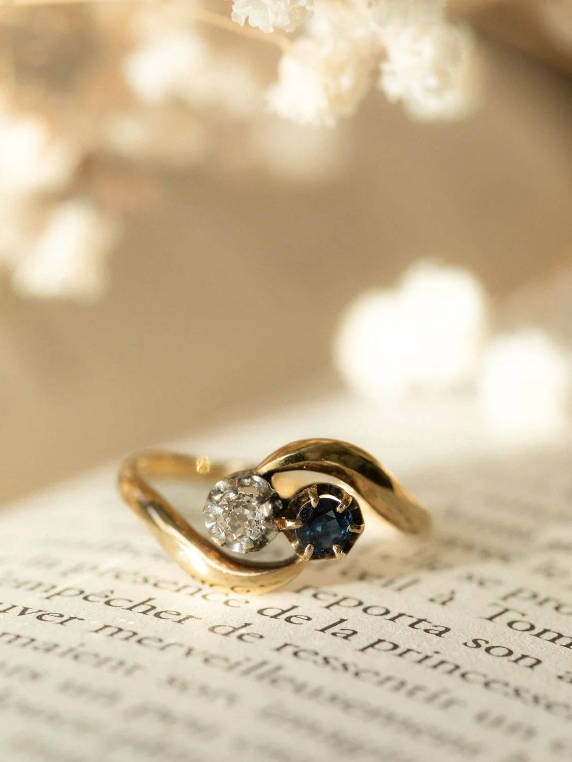 LA MORGANE, envoûtante bague Toi & Moi en diamant et saphir 💫