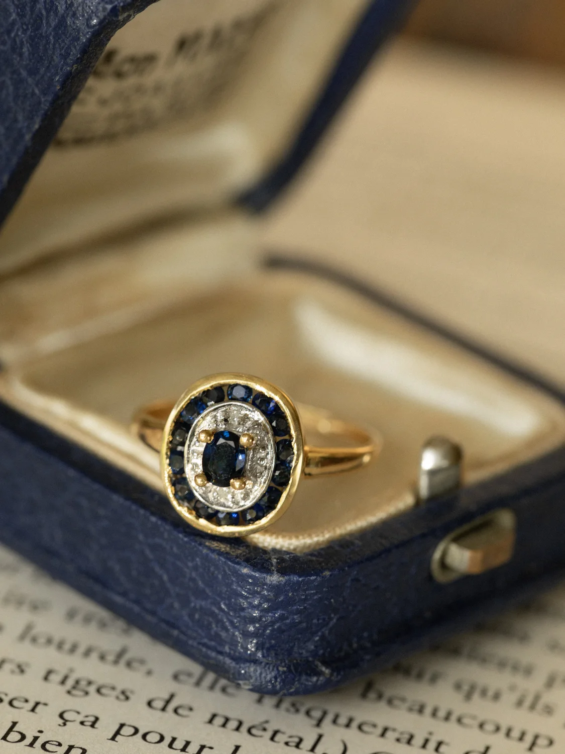 LA MANON, intemporelle bague saphir & diamants
