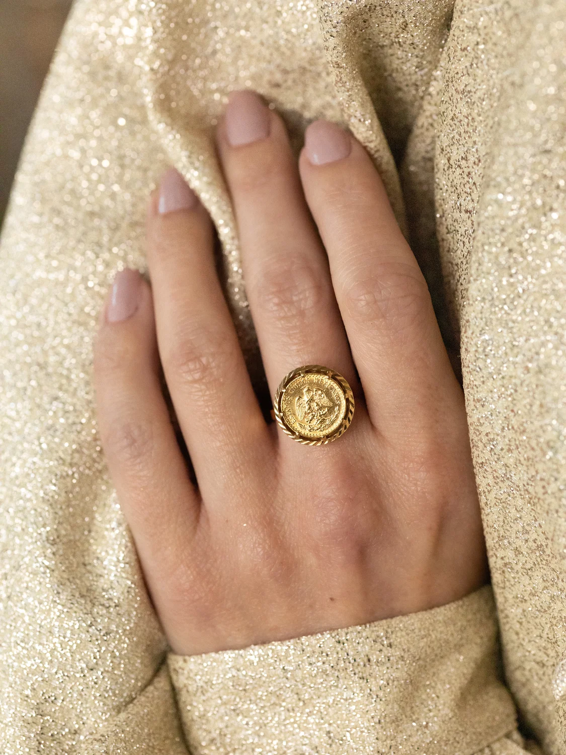 LA ROSARIO, splendide bague pièce d'or de 22 carats des années 1940 💫