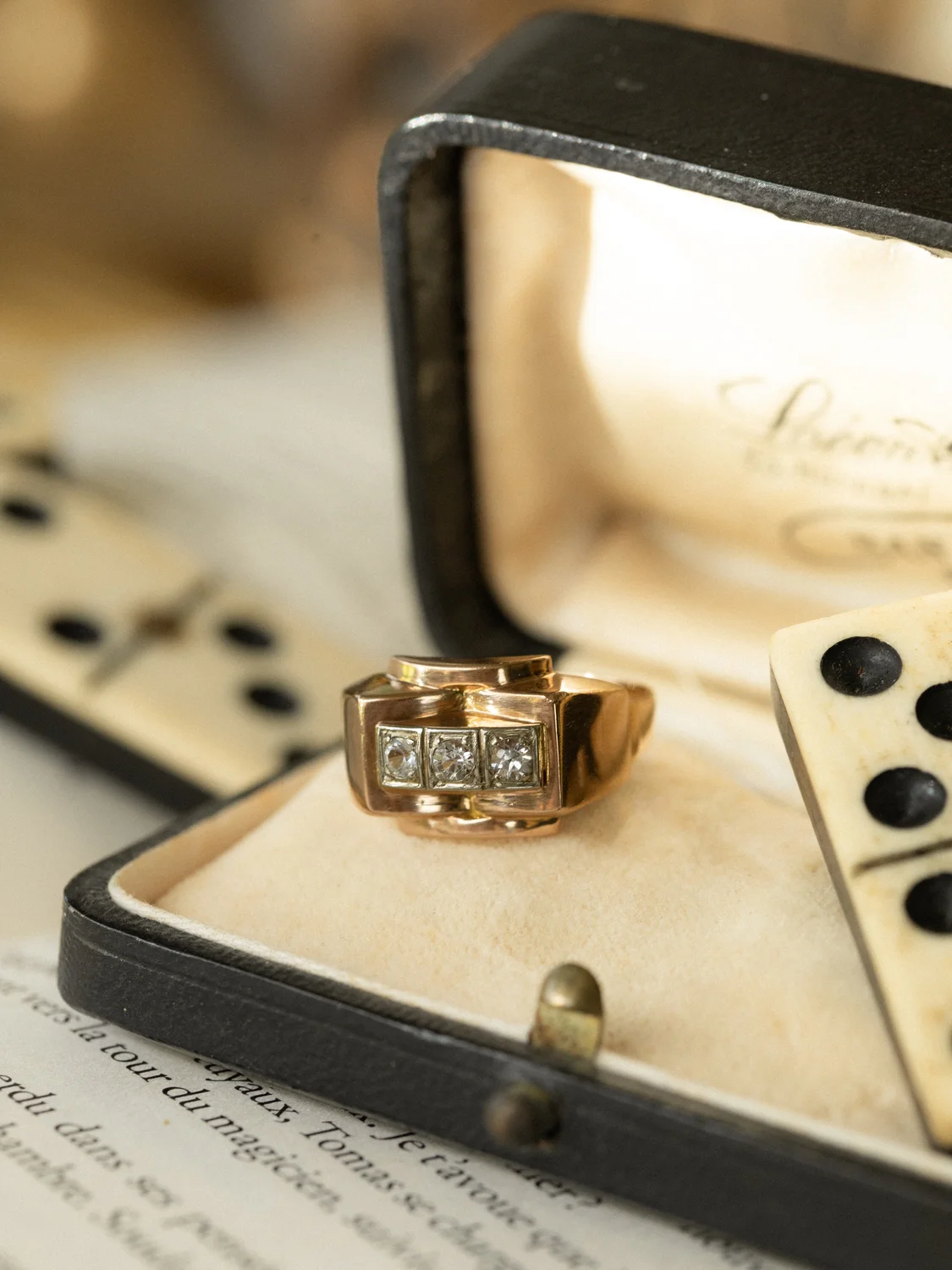 LA ADELINE, sublime bague tank en or rose et pierres blanches