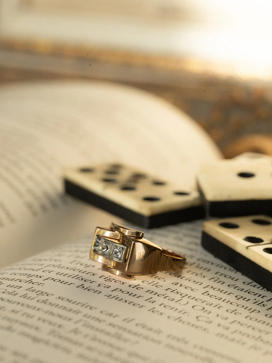 LA ADELINE, sublime bague tank en or rose et pierres blanches