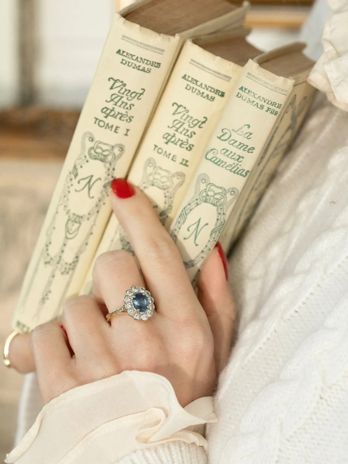 LA HÉRA, merveilleuse bague Marguerite en or deux tons, saphir bleu ciel & diamants scintillants ✨