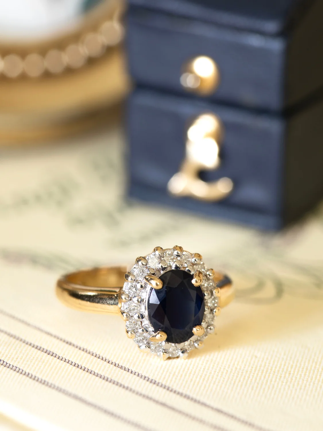 LA EUDORA, magnifique bague Pompadour en saphir & diamants 💫