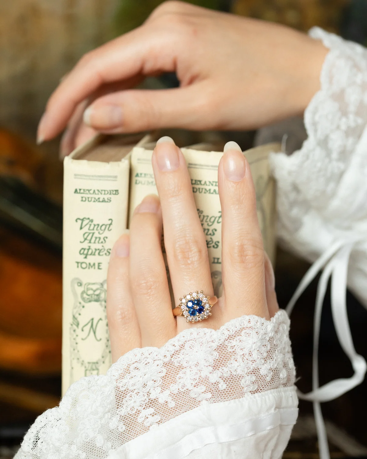 LA CARLA, magnifique bague carrée vintage en or 18 carats, saphirs & diamants étincelants 💫
