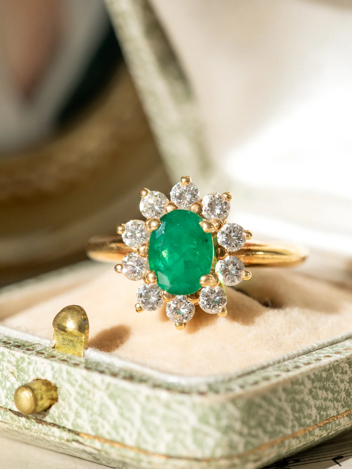 LA FLORENCE, splendide bague Marguerite vintage en or 18 carats, émeraude & diamants ✨