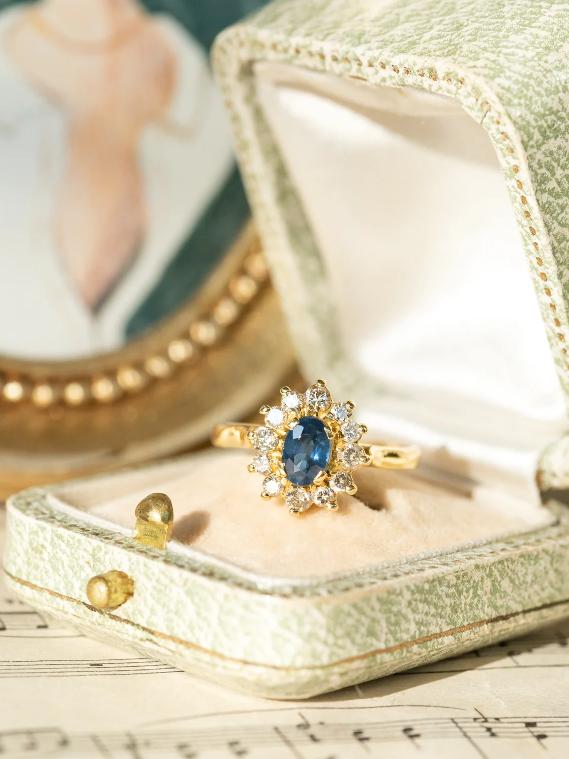 LA RENÉE, magnifique bague Marguerite vintage (circa 1970) en or 18 carats, saphir & 12 diamants scintillants ✨