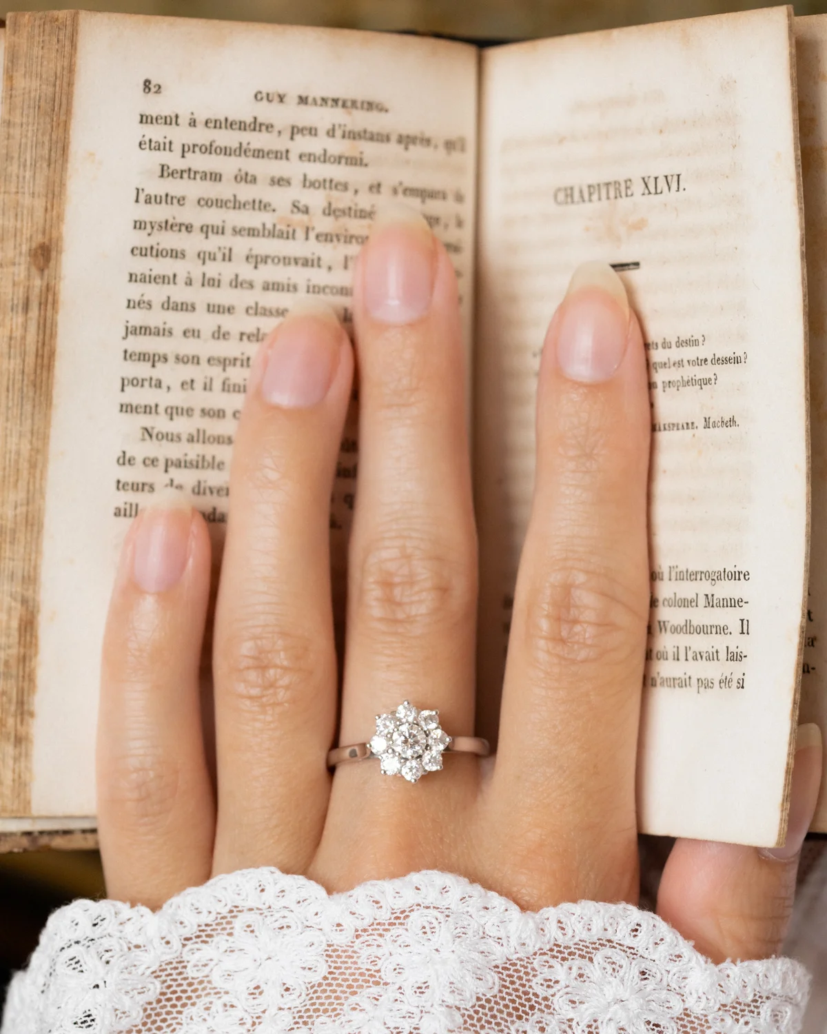 LA ISABELLE, sublime et lumineuse bague Marguerite vintage or blanc 18 carats et diamants étincelants ✨