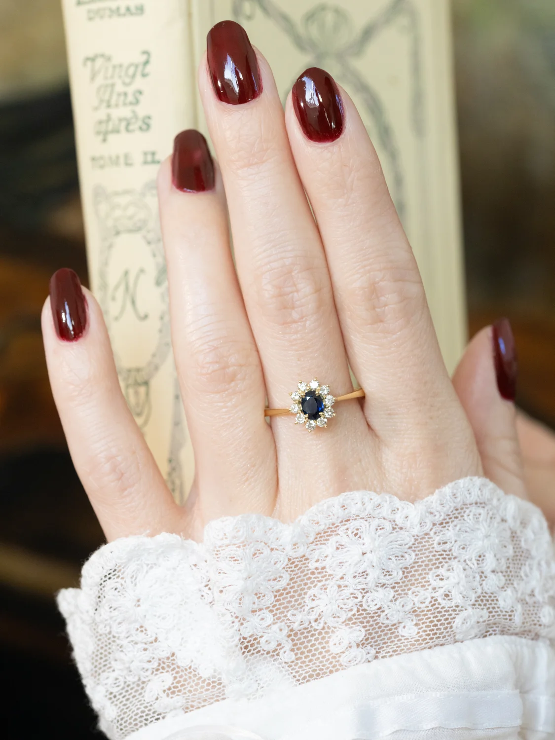 LA SOLENNE, magnifique bague Marguerite vintage (circa 1960) en or 18 carats, saphir & diamants scintillants ✨