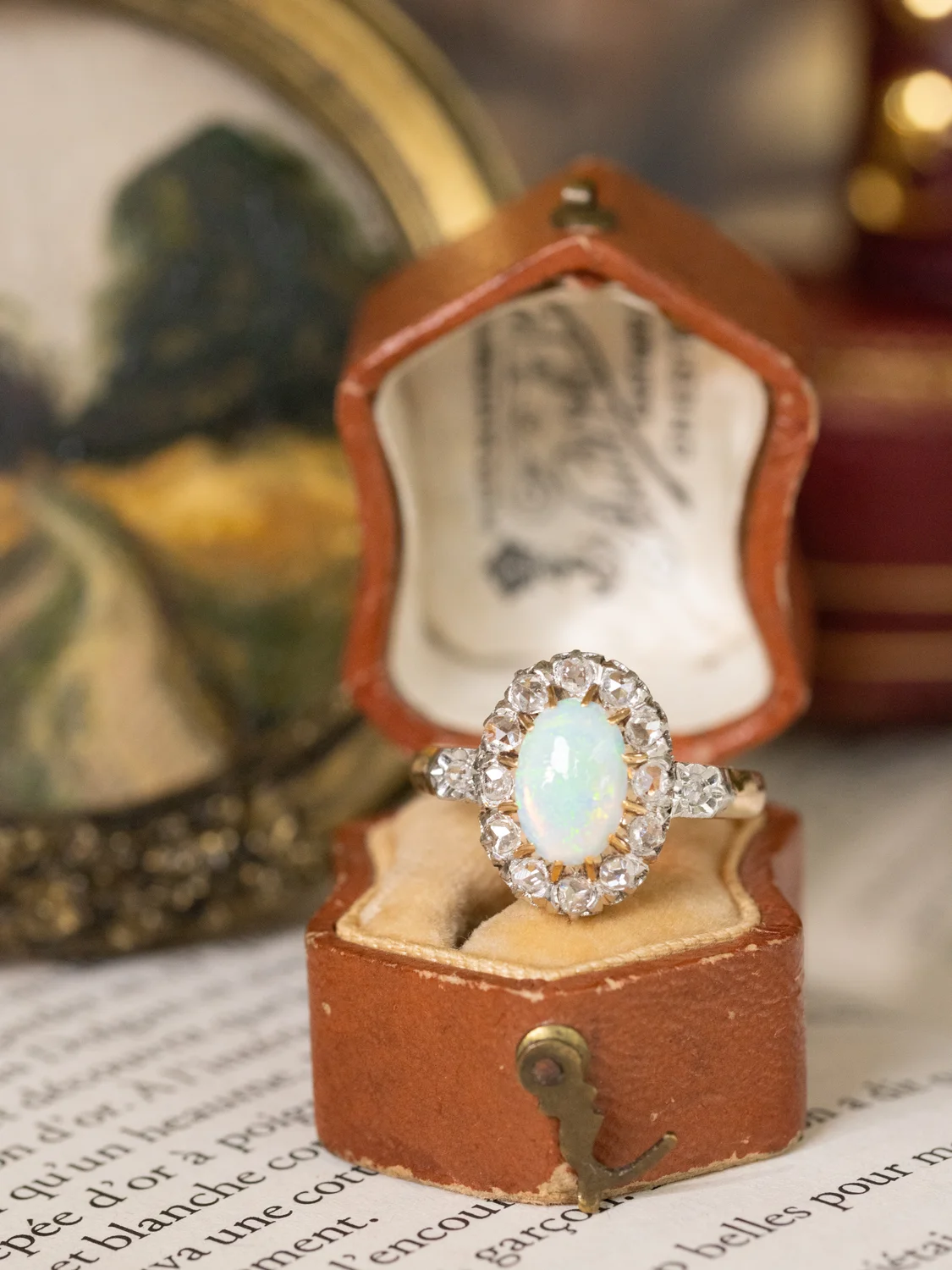LA ORLANE, sublime bague Pompadour ancienne Belle Époque (circa 1900) en or 18 carats deux tons, opale cabochon & diamants taille rose ✨