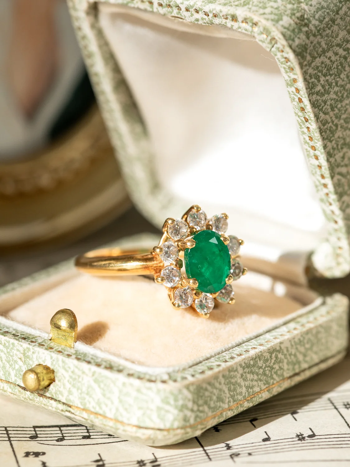 LA FLORENCE, splendide bague Marguerite vintage en or 18 carats, émeraude & diamants ✨