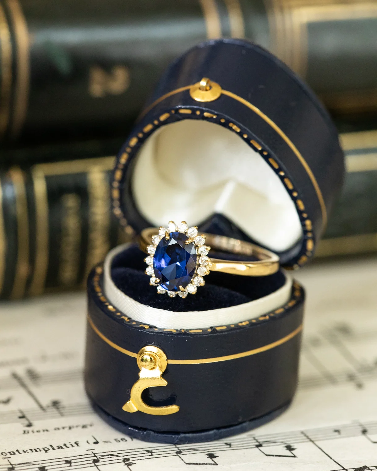 LA YSA, merveilleuse bague halo en or jaune 14 carats, saphir & diamants scintillants ✨