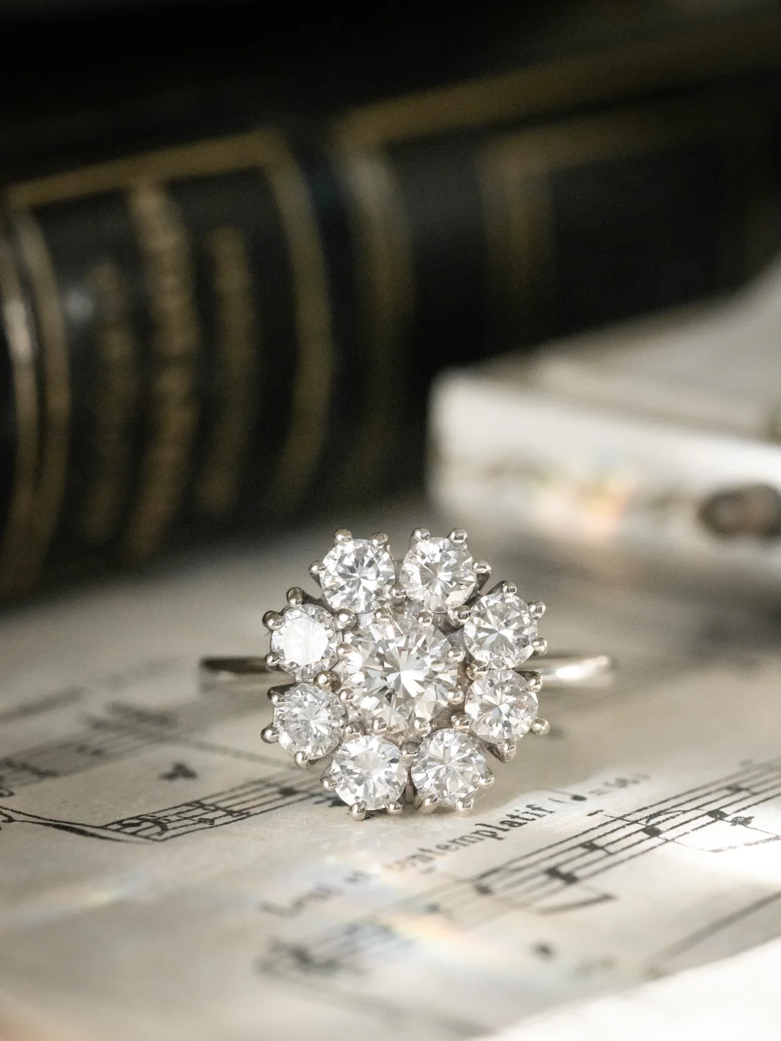 LA AVA, splendide bague Marguerite vintage (circa 1970) en or blanc 18 carats & diamants étincelants ✨