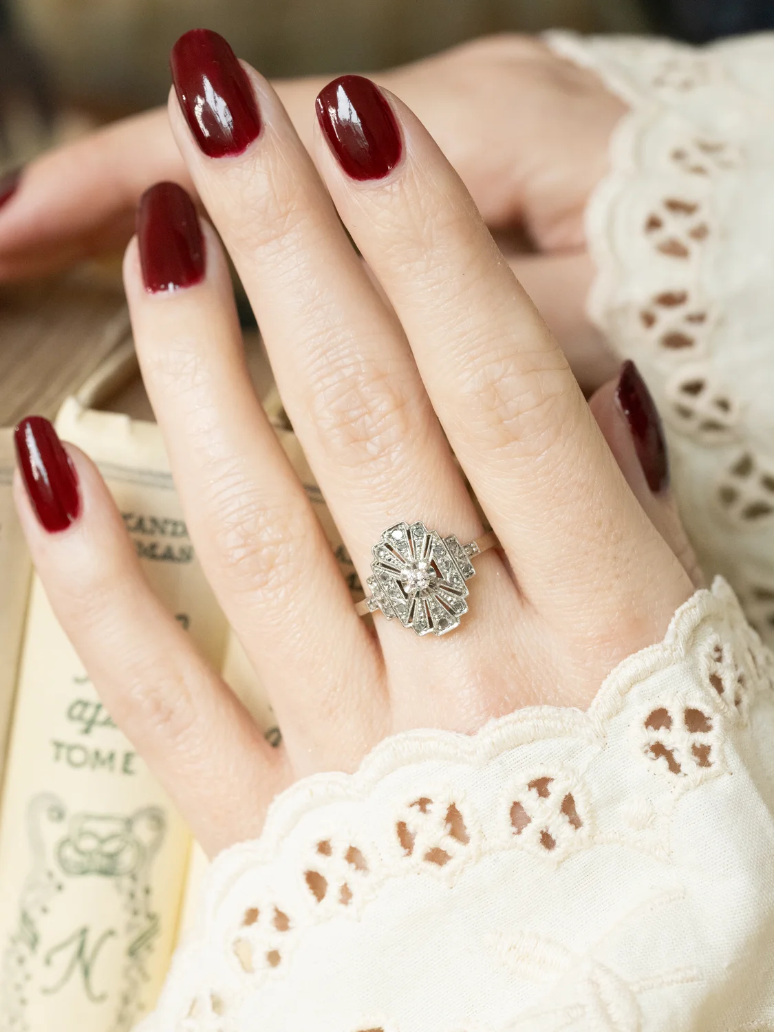 LA FERDINA, sublime bague Art Déco (circa 1920) en or 18 carats, platine & diamants scintillants ✨