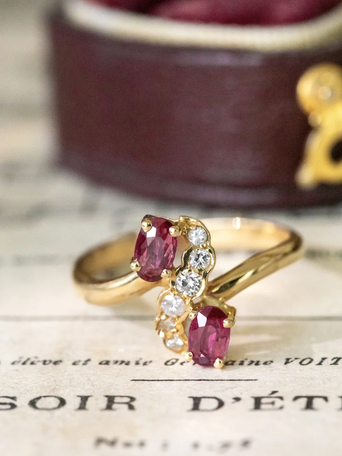 LA MARELLE, magnifique bague Toi & Moi vintage en or jaune 18 carats, rubis et rivière de diamants étincelants ✨