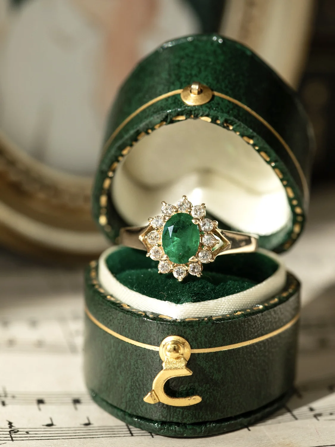 LA SADIE, magnifique bague Marguerite en or 14 carats, émeraude & diamants scintillants ✨