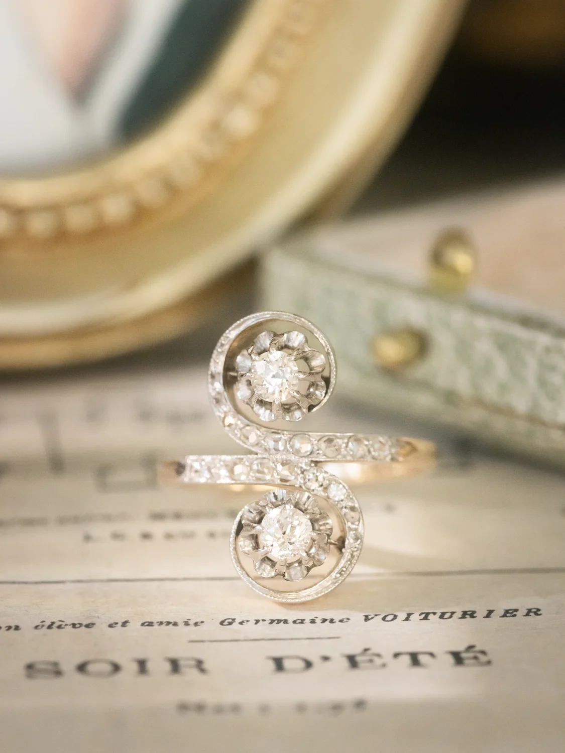 LA EDMONDE, sublime et romantique bague ancienne Toi & Moi Belle Époque (circa 1890) en or 18 carats deux tons & diamants scintillants ✨