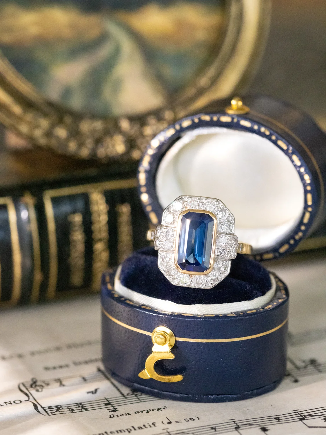 LA CÉLINE, merveilleuse bague octogonale vintage de style Art Déco en or 18 carats deux tons, saphir & diamants étincelants ✨