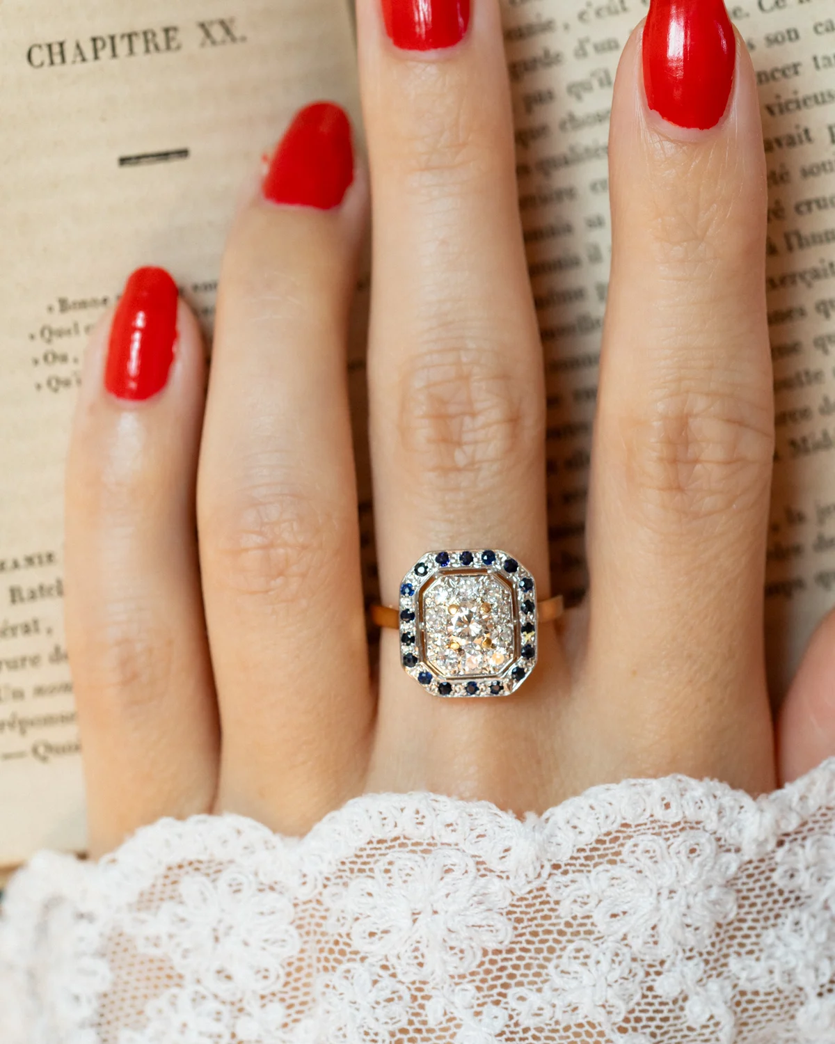 LA GABY, magnifique bague octogonale vintage de style Art Déco en or 18 carats deux tons, saphirs & diamants étincelants ✨