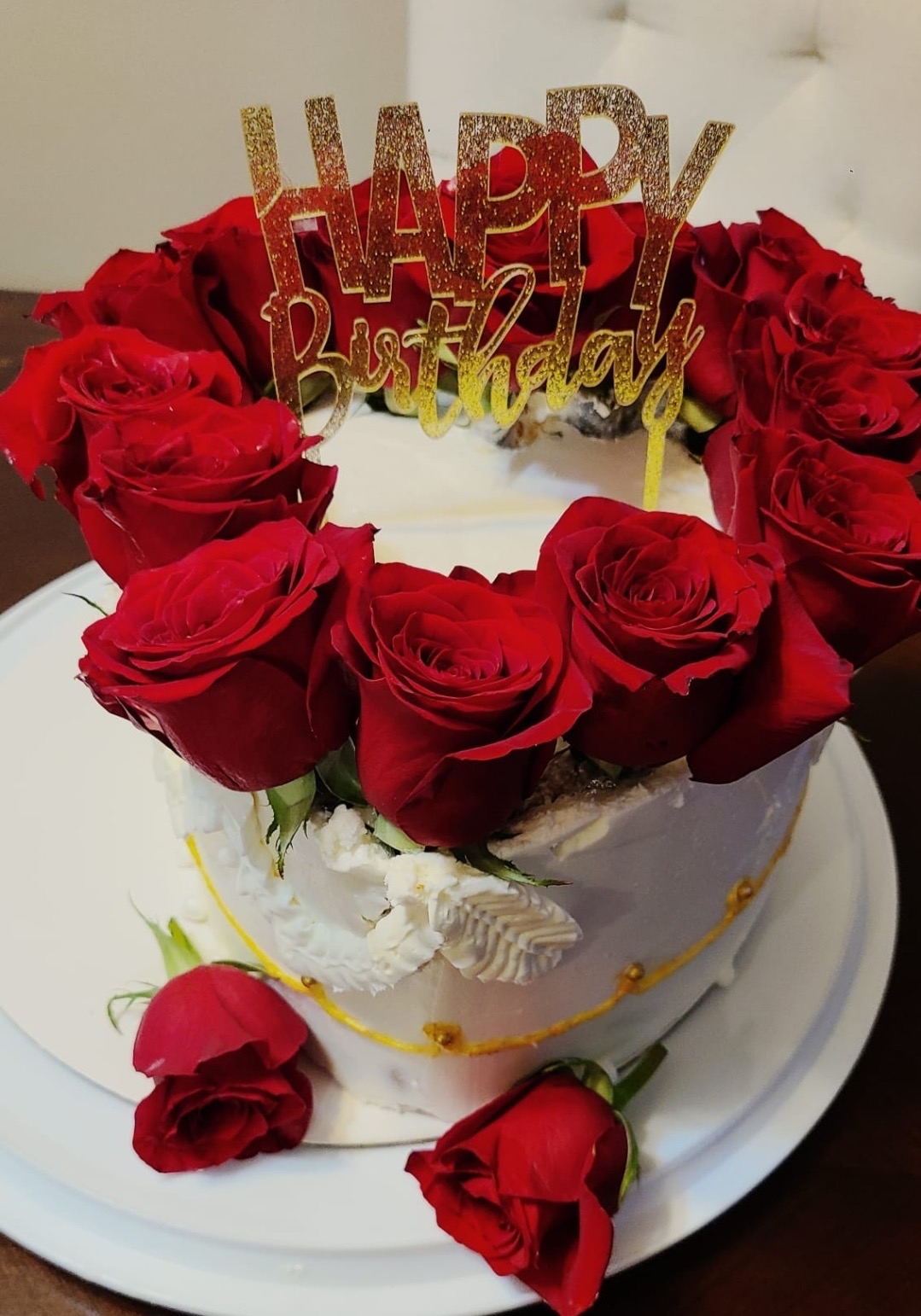 Single Tier 3 layer 8" Cake (Vintage Heart Shape Available)