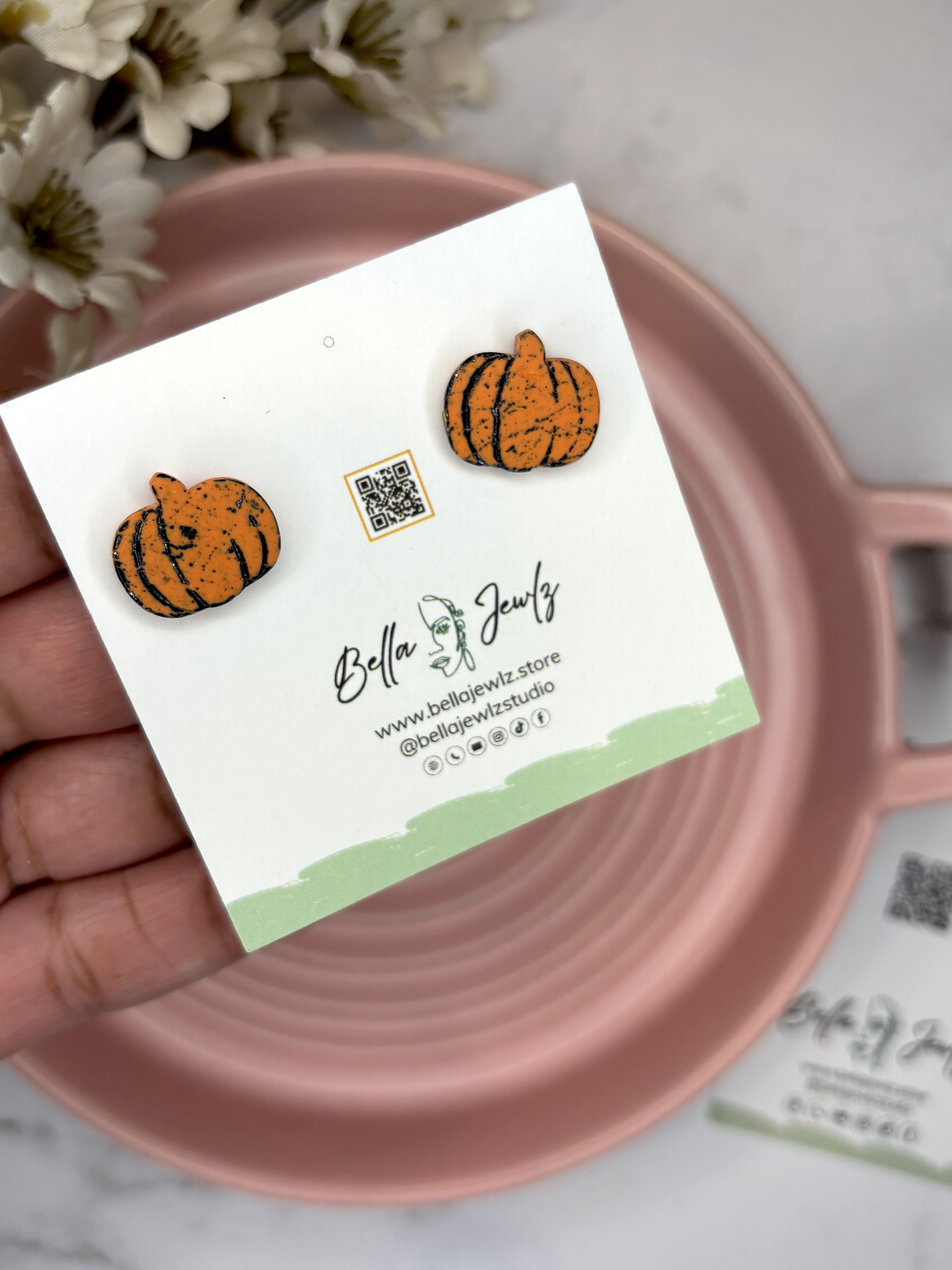 Pumpkin Stud Collection 