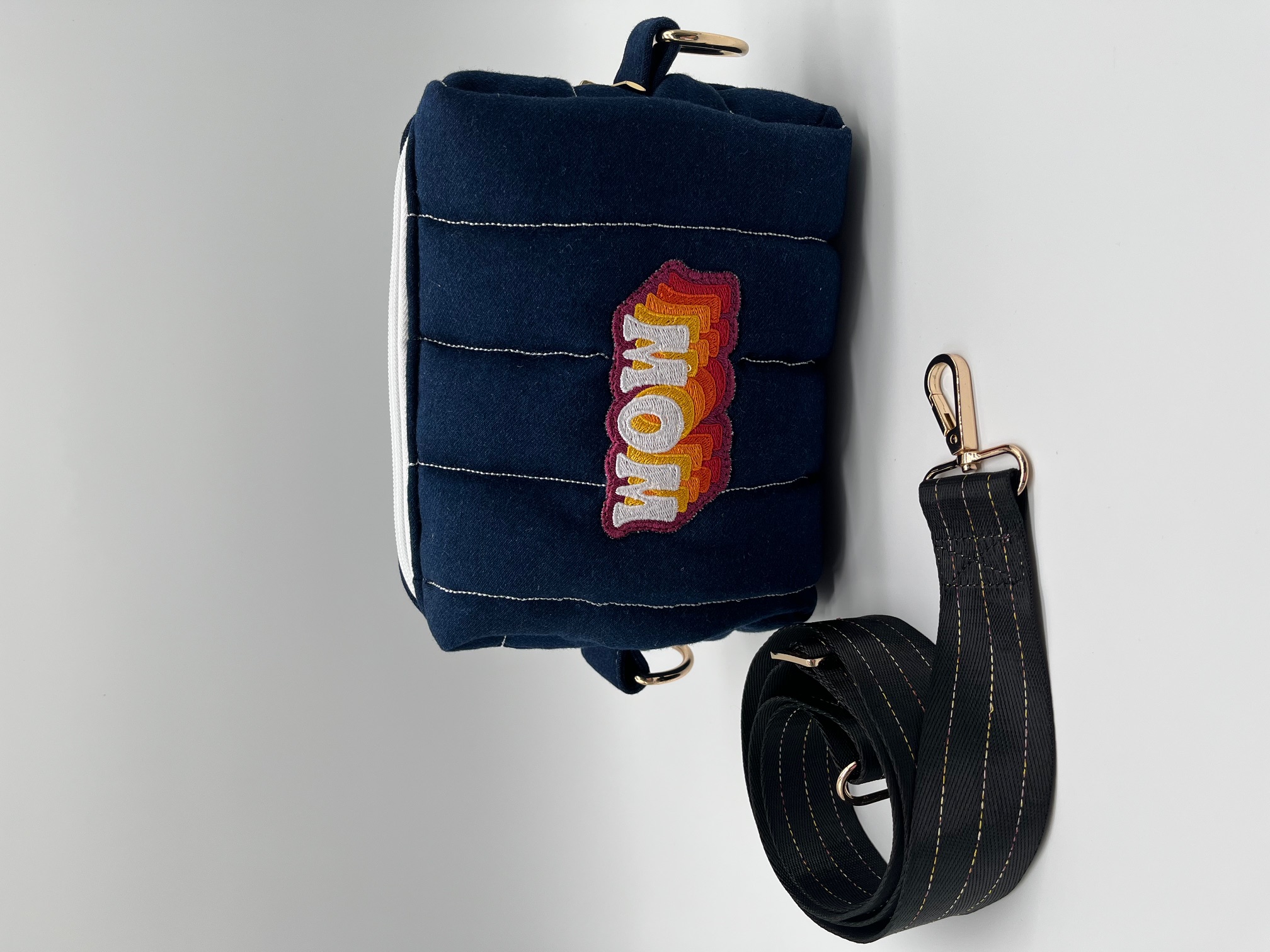 Crossbody schoudertas van denim met applicatie